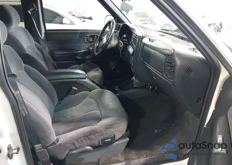 2001 Chevrolet Blazer Lt z USA, uszkodzony, nr VIN 1GNDT13W71K263176